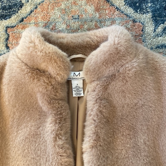 Magaschoni Size Small dusty rose Faux Fur jacket - Picture 2 of 6